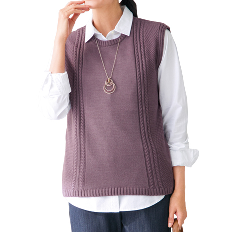 ケーブル柄ベスト